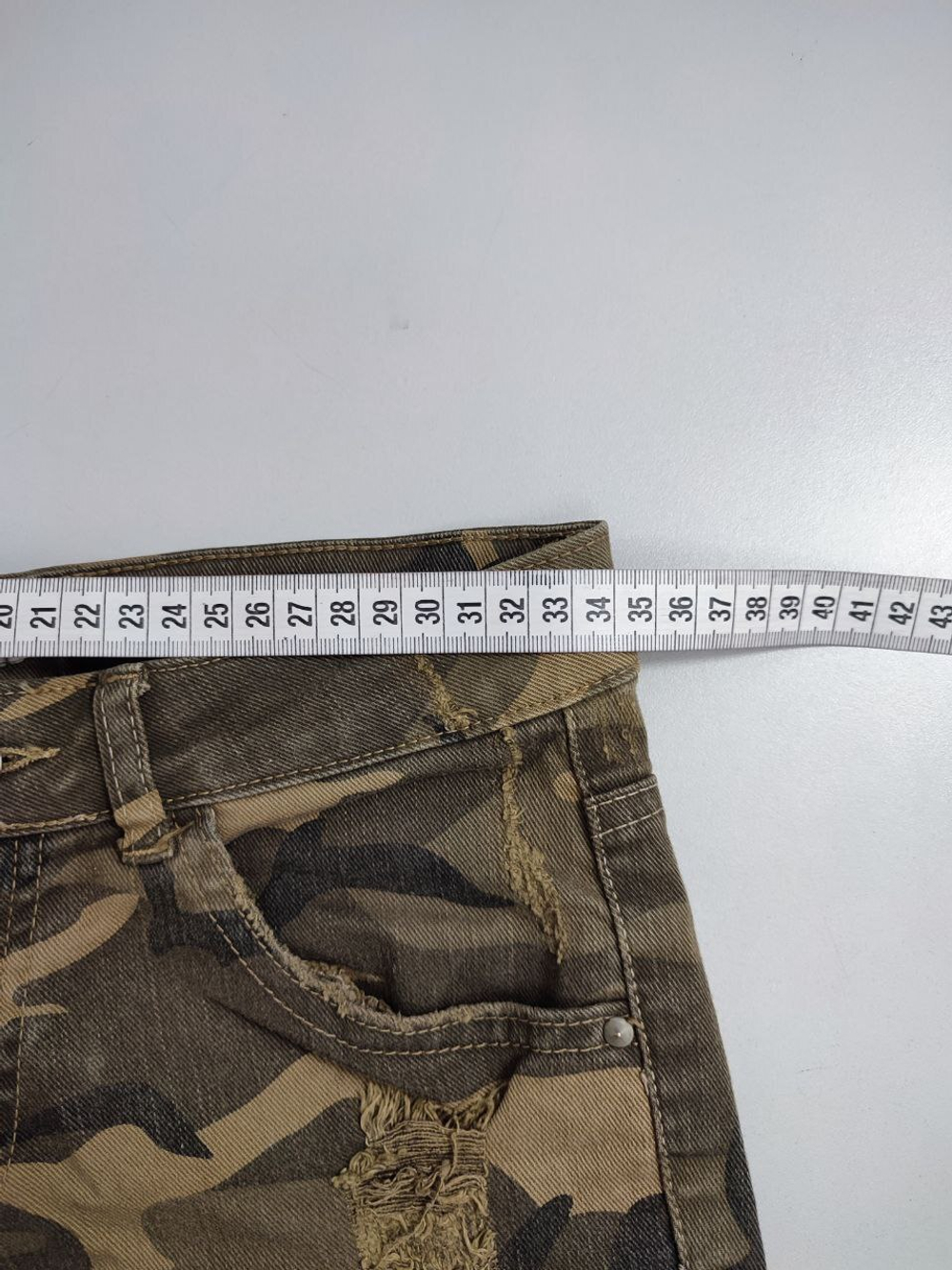 Шорты Bershka "хаки" 42 размер