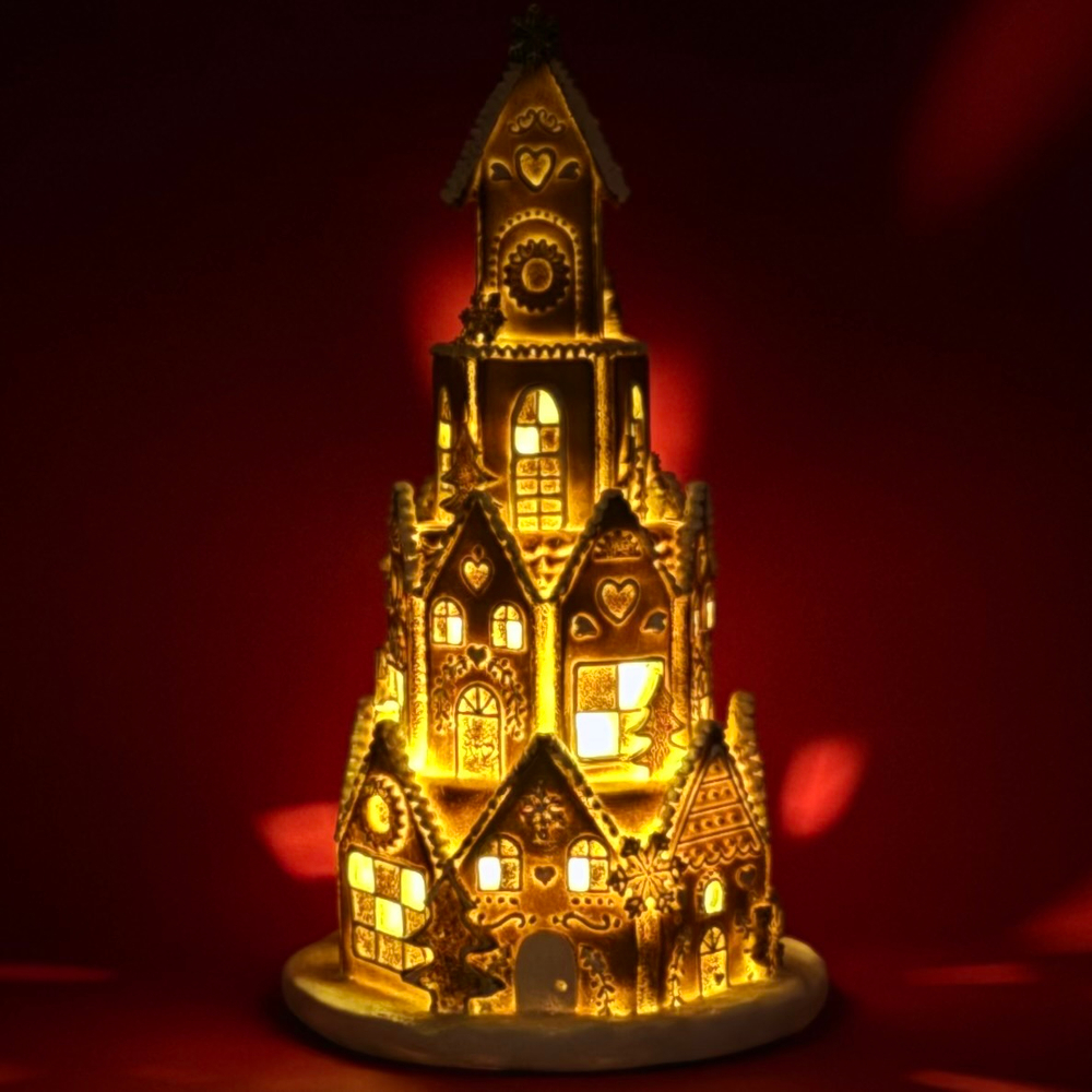 Декор светодиодный "Пряничный домик" 26,5х26,5х47см