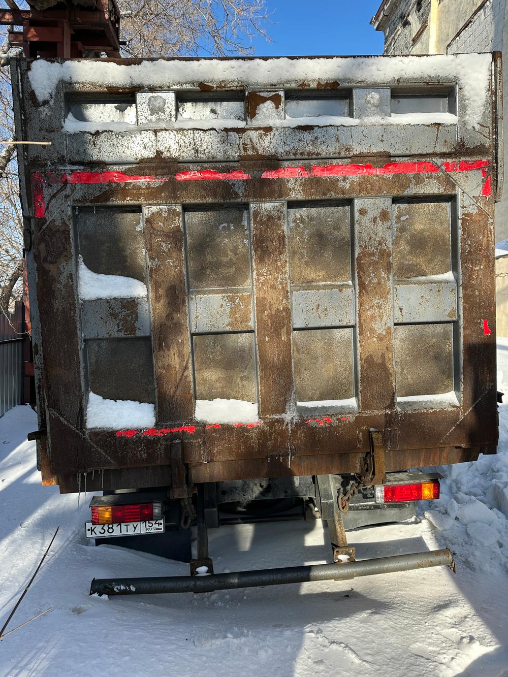 Shacman (Shaanxi) SX* 8x4 Самосвал SX33186T366 (Дизельный, 11,6 л, 369 л.с., МТ)