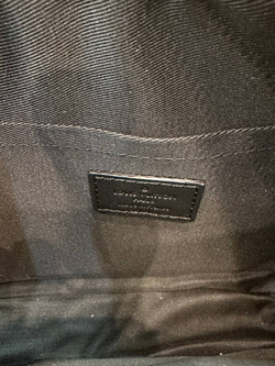 Сумка-мессенджер Louis Vuitton