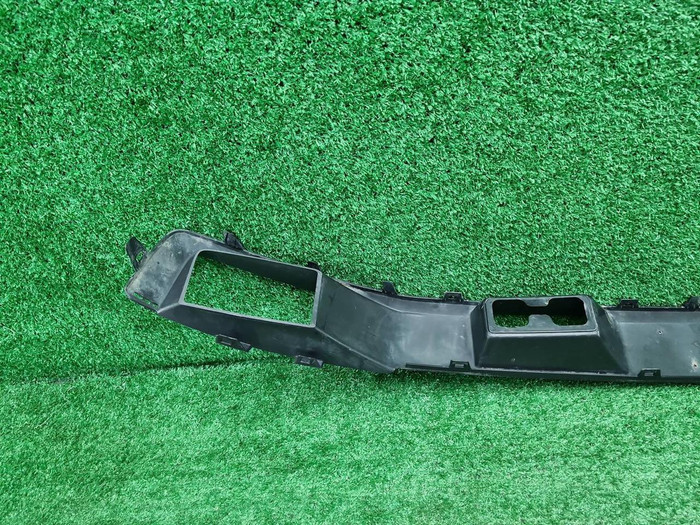 Накладка переднего бампера Chevrolet Tahoe 4 14-21