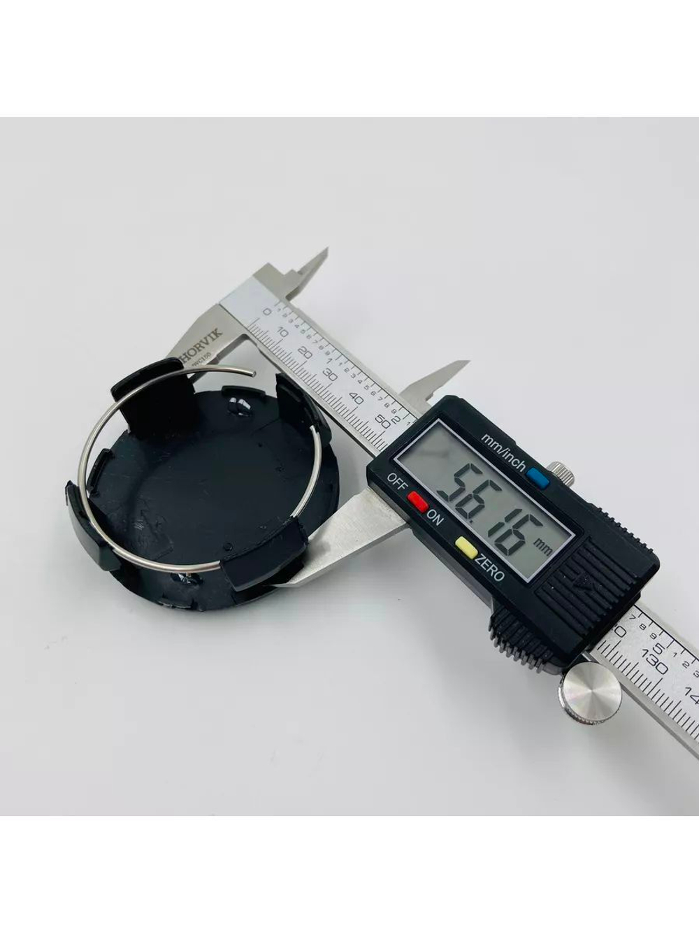 Колпачки заглушки на литые диски с эмблемой Lexus 62 мм 4 шт