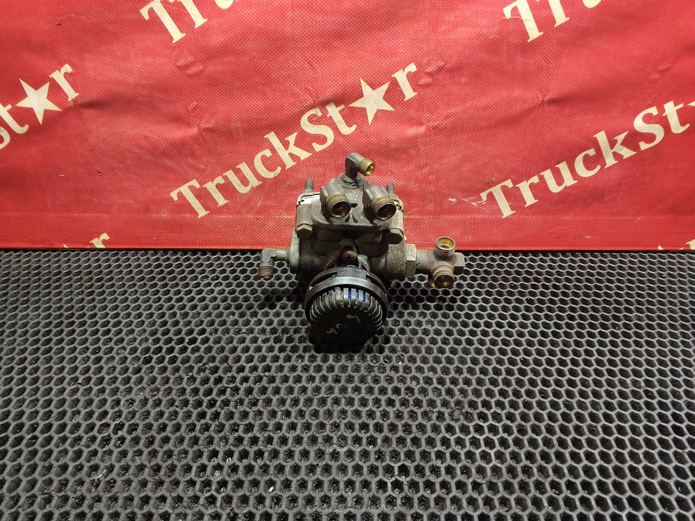 Клапан ускорительный.