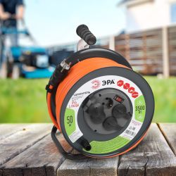 Удлинитель силовой ЭРА RMx-4es-3x2.5-50m-IP44 на металлической катушке с заземлением с выключателем 4 розетки 50м ПВС