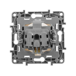 Розетка с заземлением со шторками 16А 250В белый ETIKA Legrand