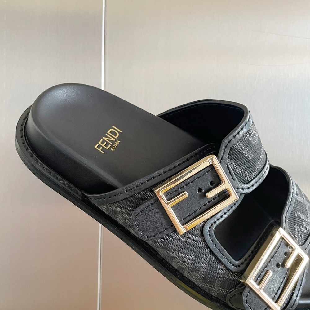 Fendi Feel Slides