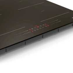 Индукционная варочная панель Hansa PRO CHEF BHI68810