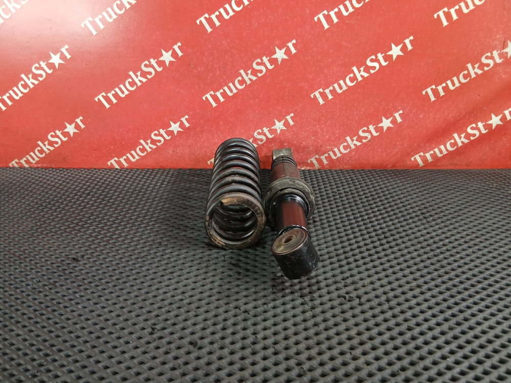 Амортизатор кабины задний в сборе