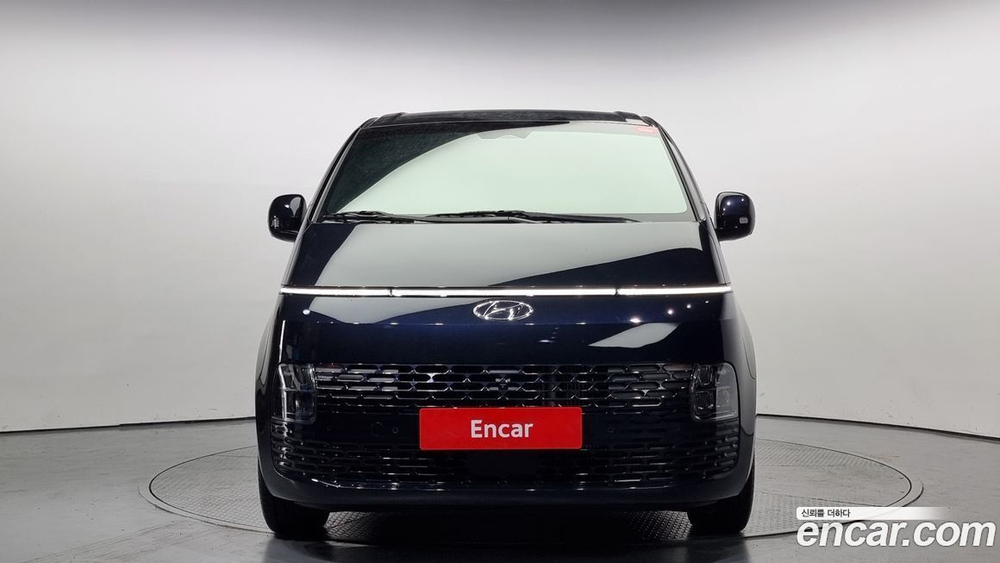 Hyundai Staria Cargo 3-х местный (06.2023)