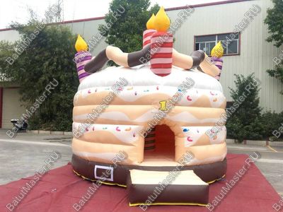 Коммерческий надувной батут "Торт"