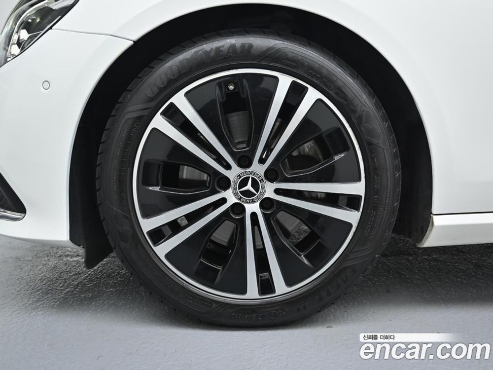 Mercedes-Benz E-Class W213 E250 Avangarde (06.2021)