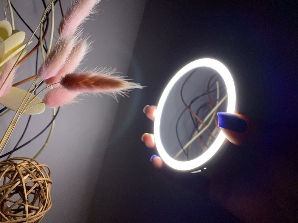 ULK-F73 SW-DIM-RECH WHITE Зеркало карманное с подсветкой. с диммером. Серия Backstage. Аккумулятор Li-Ion 150мАч. в-к. Теплый свет3000К-Белый свет4000К-Дневной свет6500К. Белый. ТМ Uniel