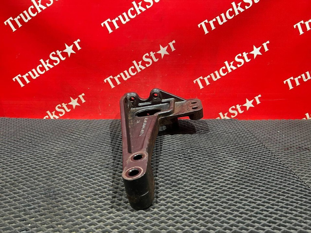 Кронштейн кабины правый