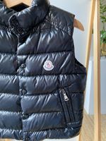 Пуховой жилет Moncler, 104