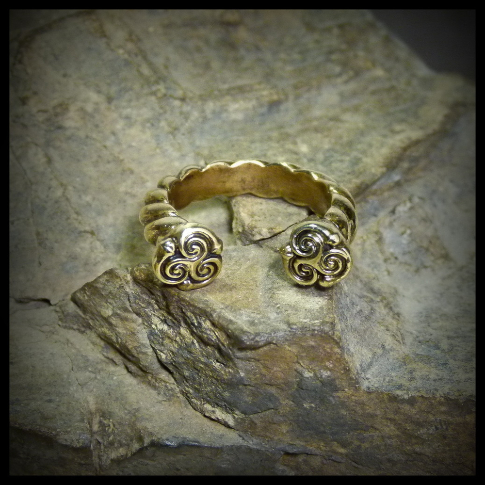 Кольцо "Infinity (Бесконечность)" литье художественное , латунь