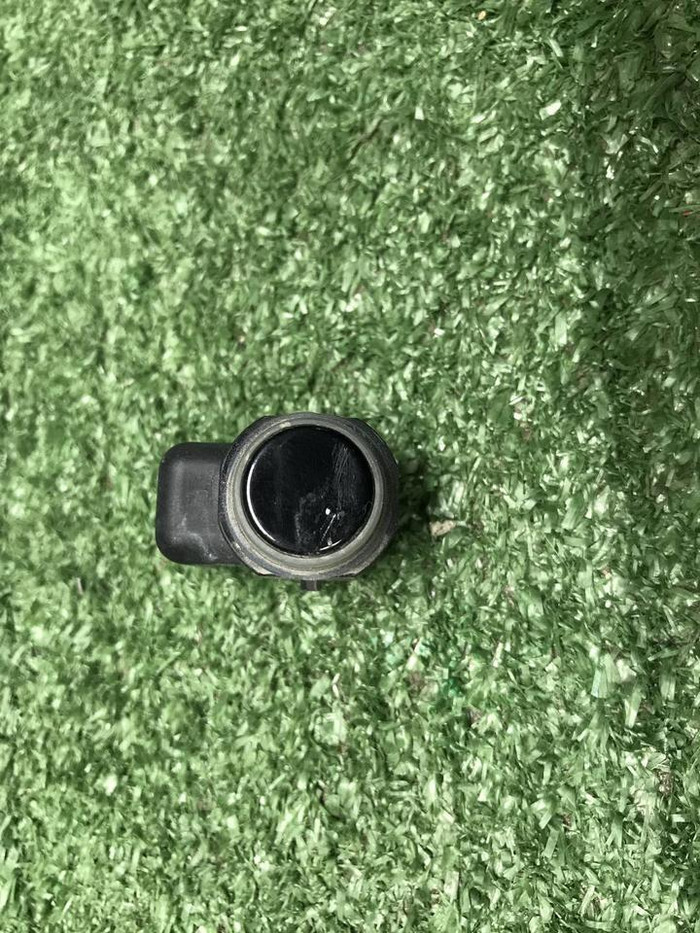 Парктроник Genesis G80 (2016-2020)