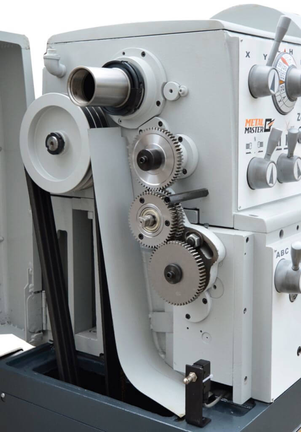 Токарно-винторезный станок Metal Master Z51100 DRO RFS