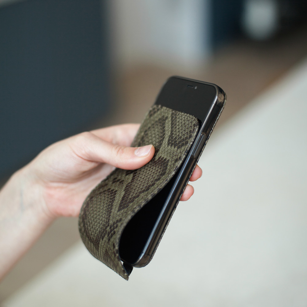 Чехол для iPhone 12 Pro Max из натуральной кожи питона, зеленого цвета