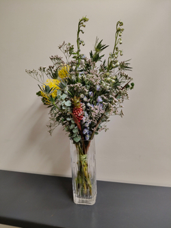 Летний солнечный букет с танацетумом и ароматными пионами Сара Бернард (С0034)