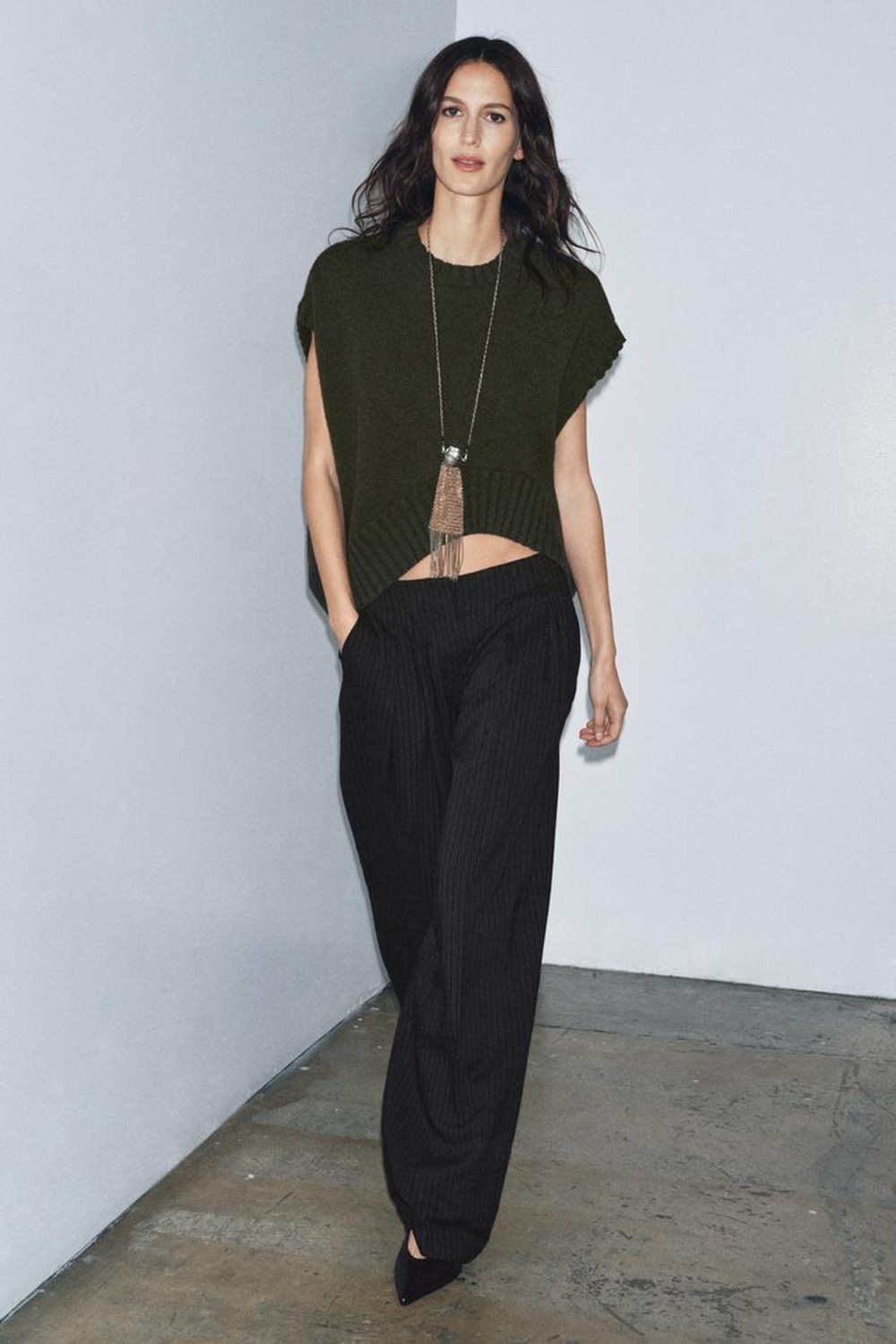 ZARA ЖИЛЕТ ОВЕРСАЙЗ ИЗ ШЕРСТИ С АСИММЕТРИЧНЫМ НИЗОМ, ЗЕЛЕНЫЙ