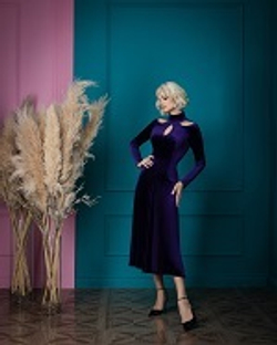 08-02-24 FW Бархатное платье с фигурными вырезами, фиолетовое