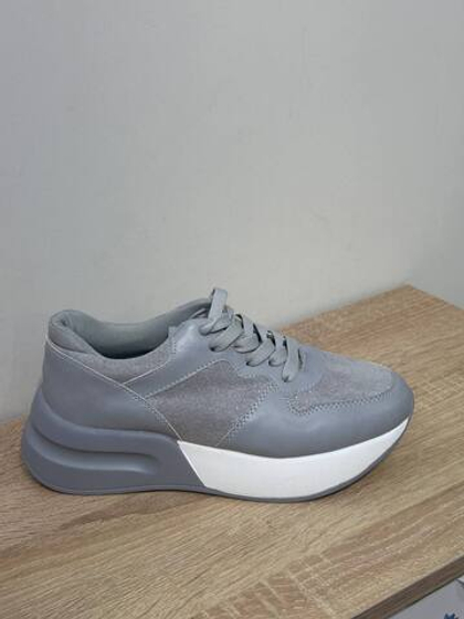 Кроссовки из эко кожи