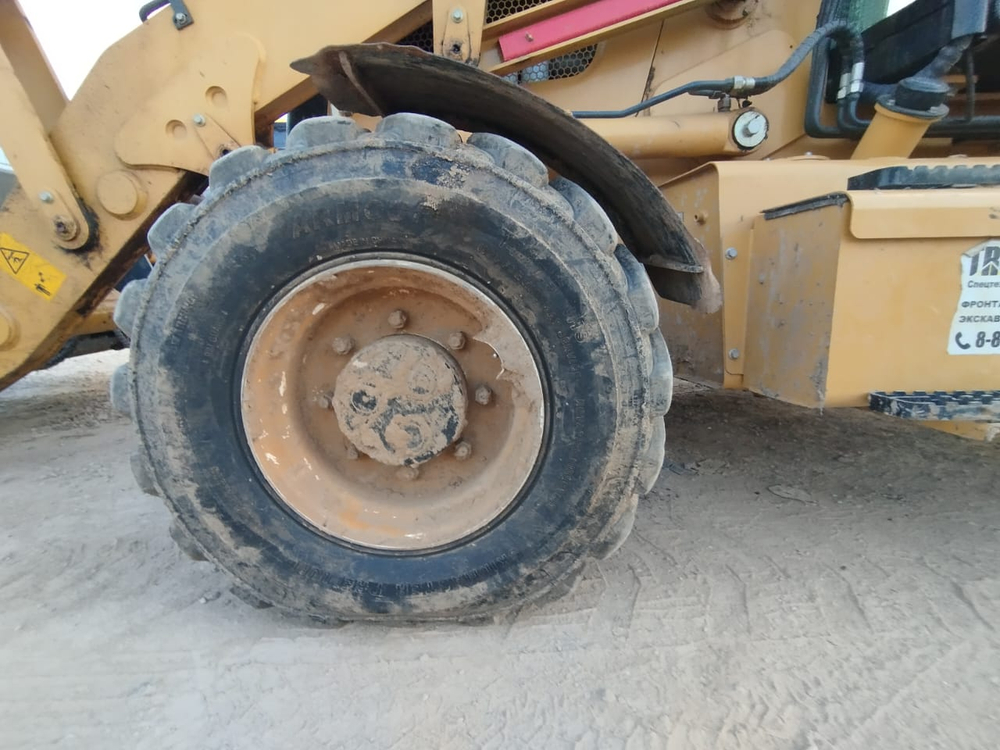 LGCM LGB* Экскаватор-погрузчик LGB88 (Дизельный, 4,3 л, 102 л.с., АТ)