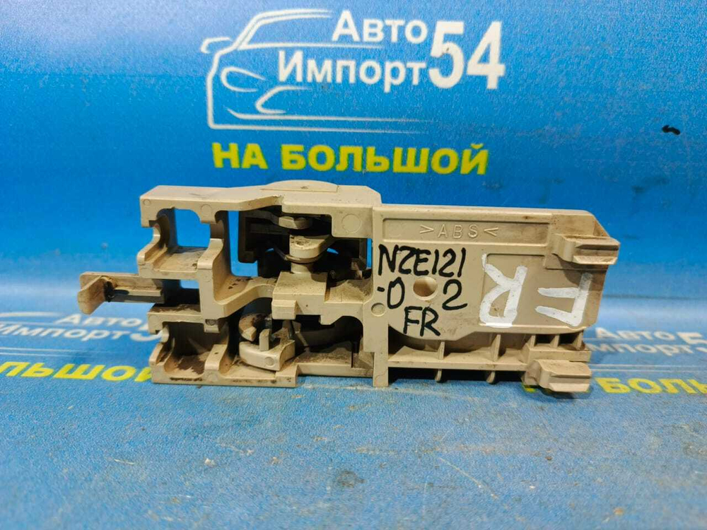 Ручка двери передней правой салонная TOYOTA FIELDER 2001