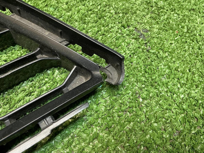 Решетка бампера правая BMW 3er G20 (18-22) M-paket