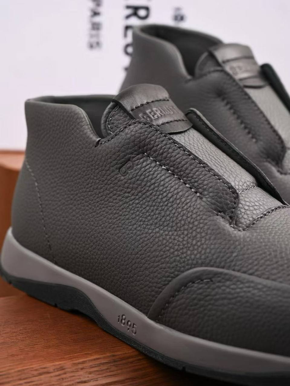 Кроссовки Berluti