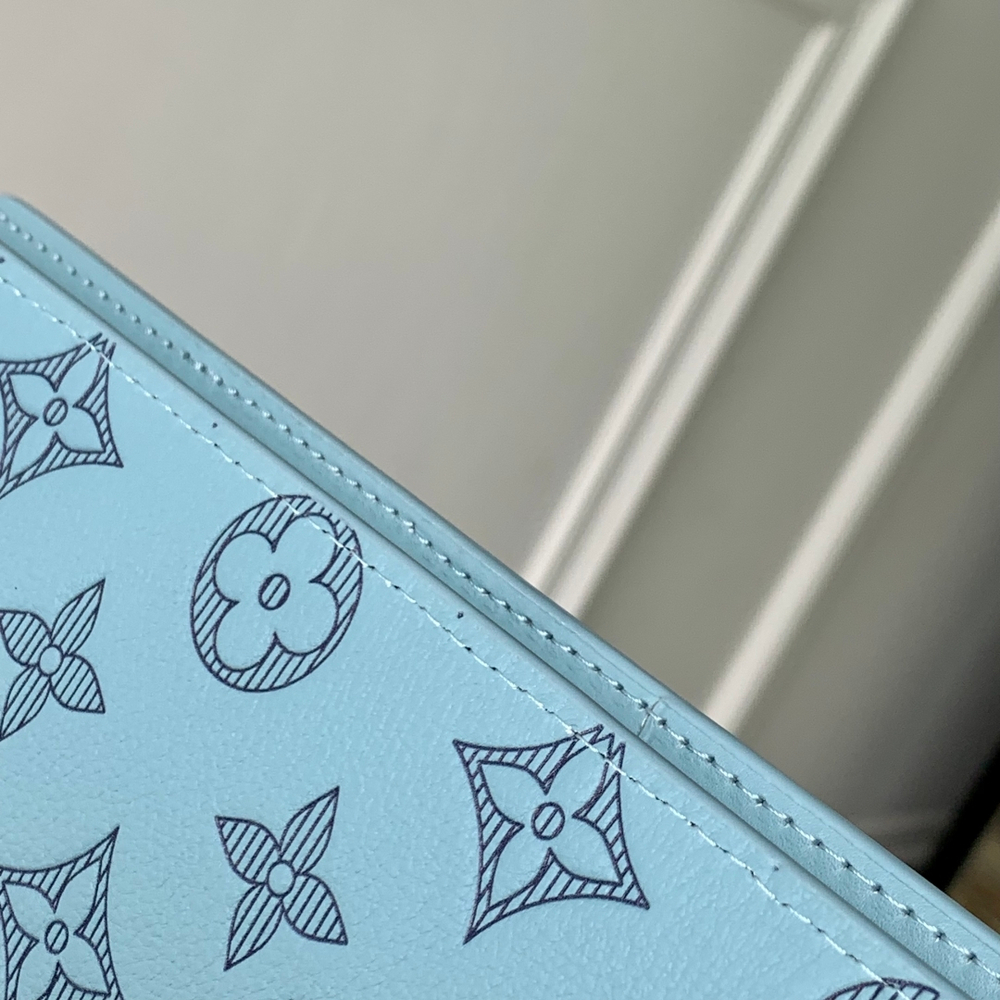 Louis Vuitton Brazza Wallet