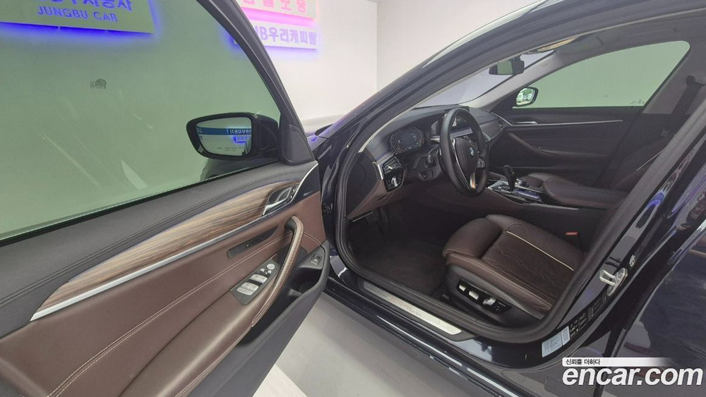BMW 5 Series (G30) 520d xDrive Luxury Plus (11.2019)