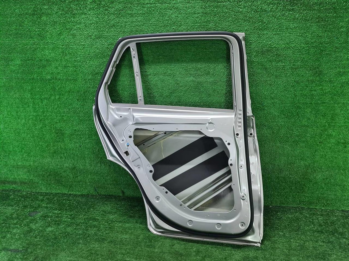 Дверь задняя левая Mercedes GLC X253 (2015-2022)