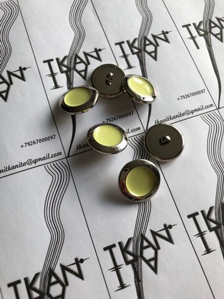 Пуговица пластиковая на ножке (имитация металла) (Пластик, 25, Металлический серебристый ободок/лимонная сердцевинка)