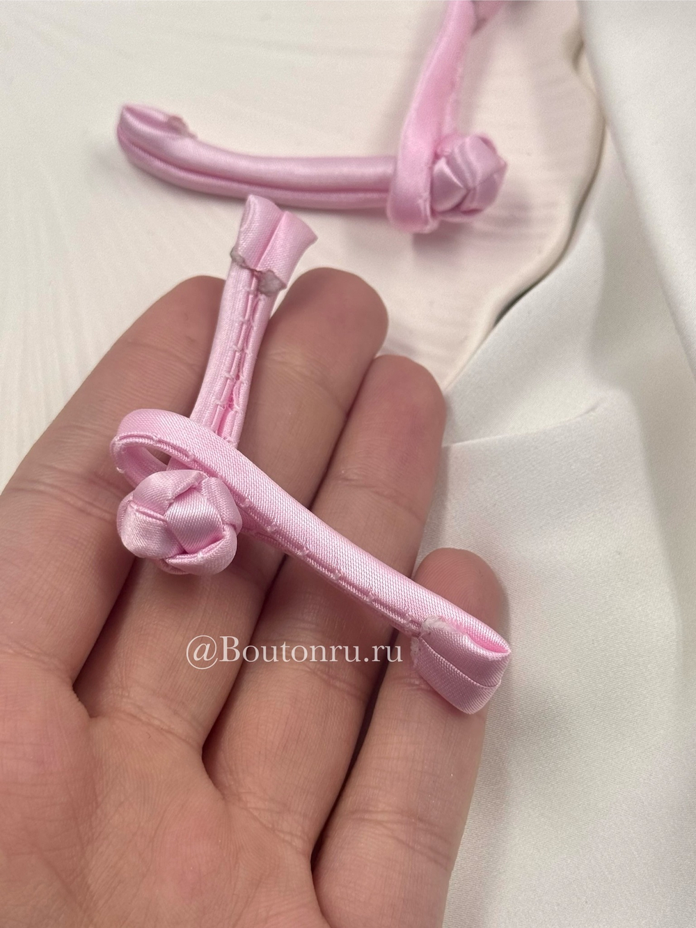 Застежка клевант узел розовая (китайская пуговица)
