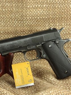 Denix Пистолет авт. "Кольт-45" состаренный, в подарочном футляре