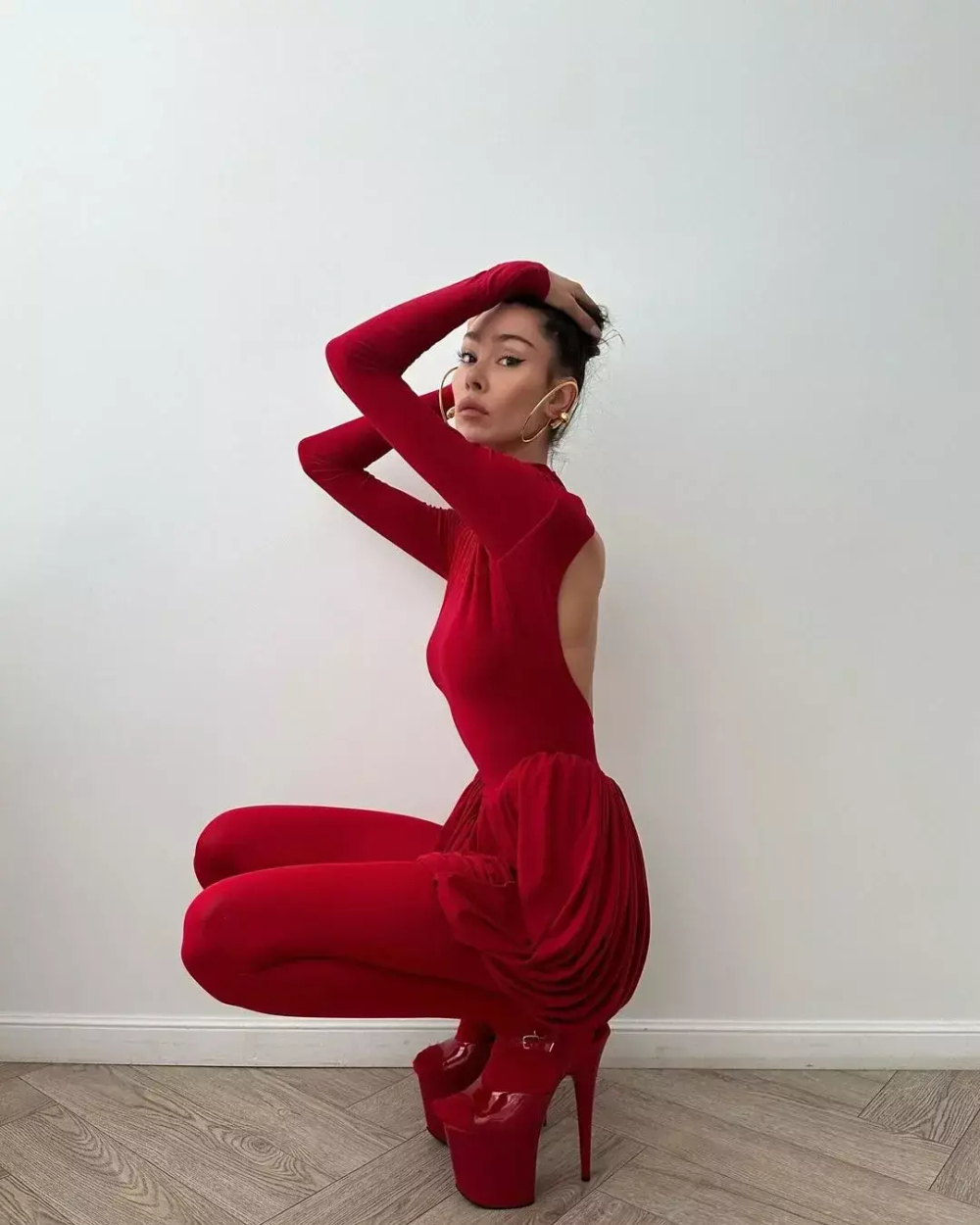 Платье с буфами мини