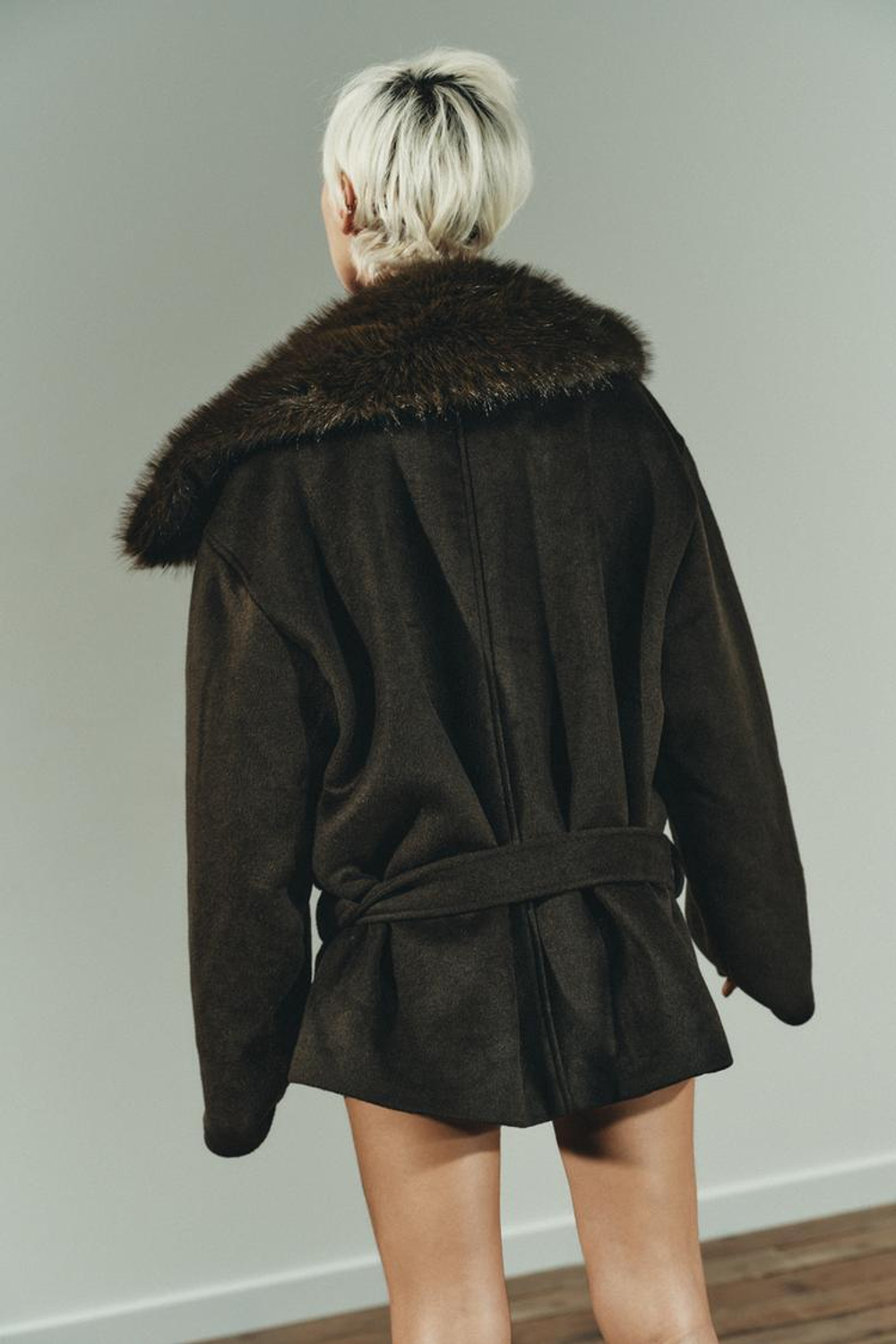 ZARA ПАЛЬТО ИЗ СМЕСОВОЙ ШЕРСТИ С ВОРОТНИКОМ ИЗ ИСКУССТВЕННОГО МЕХА, ТЕМНЫЙ ХАКИ