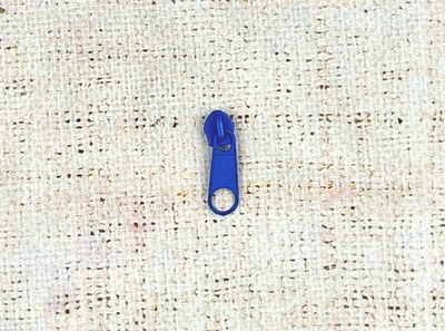 Бегунок галантерейный спираль Т5, №213 василёк