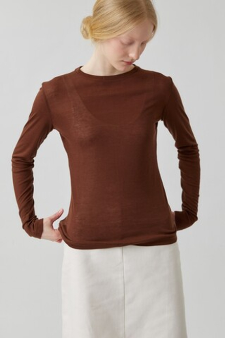 Топ прилегающего силуэта из кашемира коричневого цвета