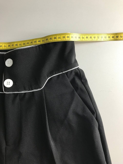 Брюки с контрастной строчкой, маркировка М, визуально на 46 размер