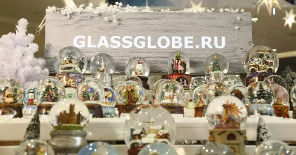 До 9 января Glassglobe в Мега Химки