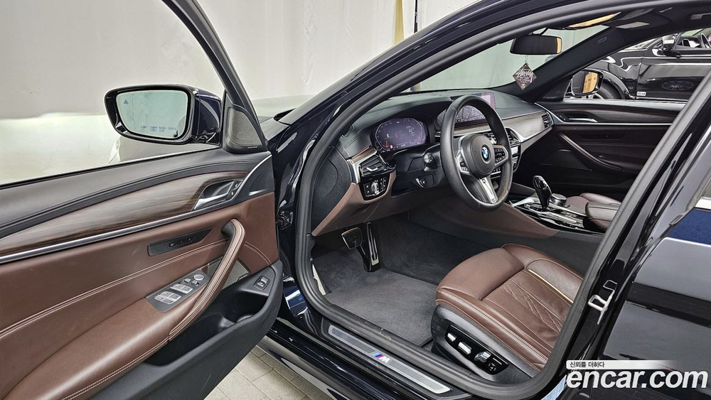BMW 5 Series (G30) 530i xDrive M Sports Plus (06.2020)