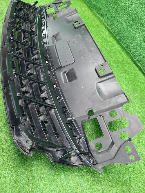 Решетка радиатора Range Rover Sport 3 L461 (22-нв)