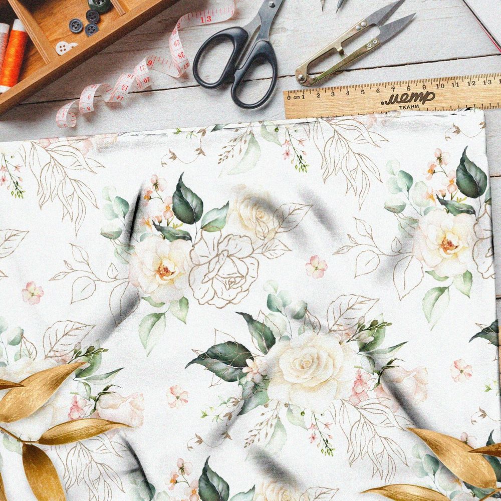 Ткань кулирная гладь белые полупрозрачные цветы