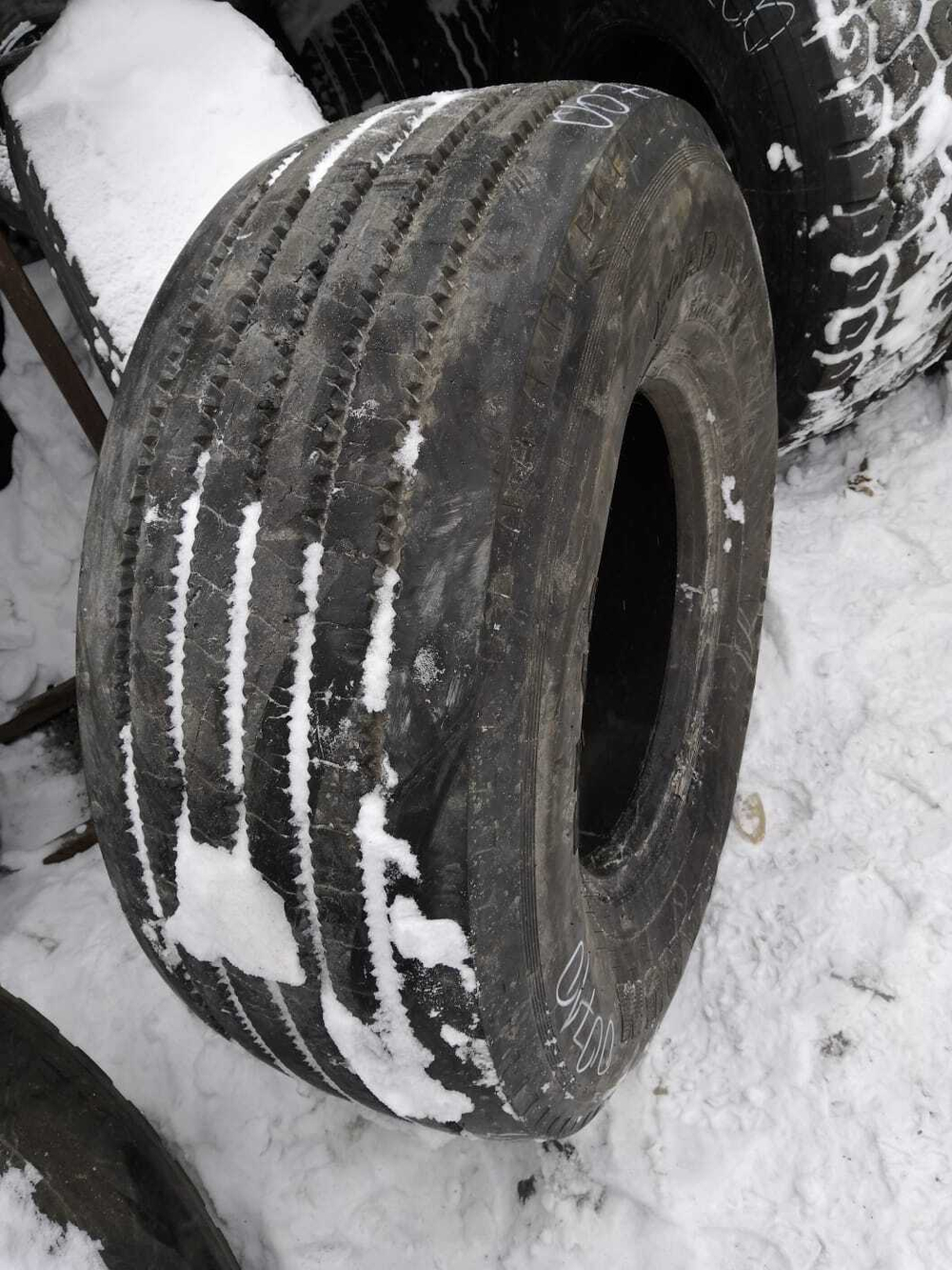 445/65RR22.5 Barum BT43 шина б/у