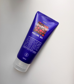 Гель-скатка пилинг для лица Med B Cranberry Purifying Peeling Gel с экстрактом клюквы