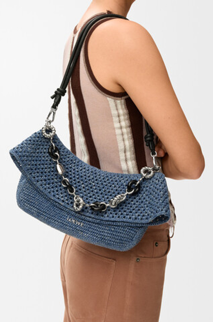 Loewe Средняя сумка Ola связанная крючком, синий