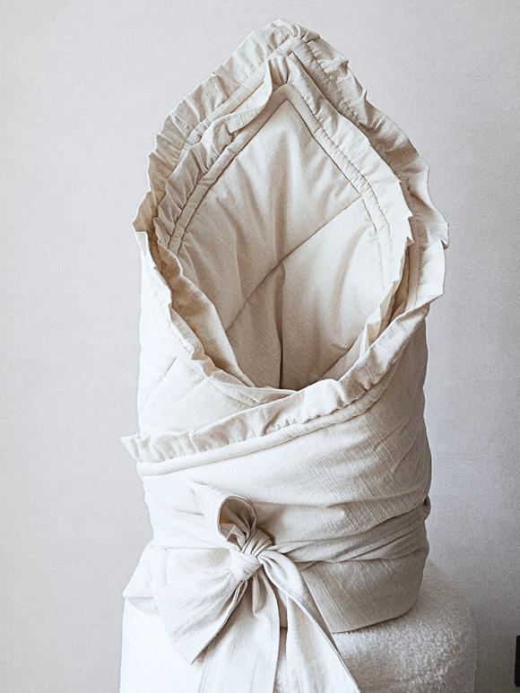 Одеяло стеганое с рюшей из смесового льна