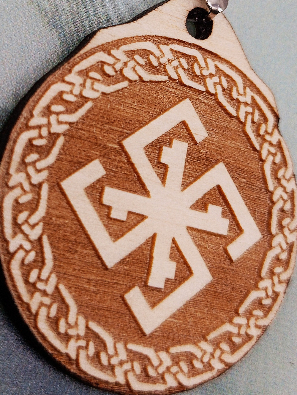 Кулон из дерева Сварга